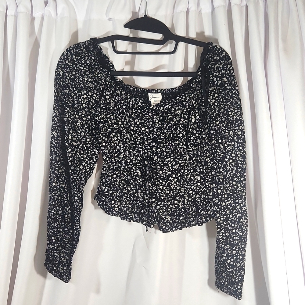 Paisley Blossom Black and White Crop Top Size XS with elastic stretchy